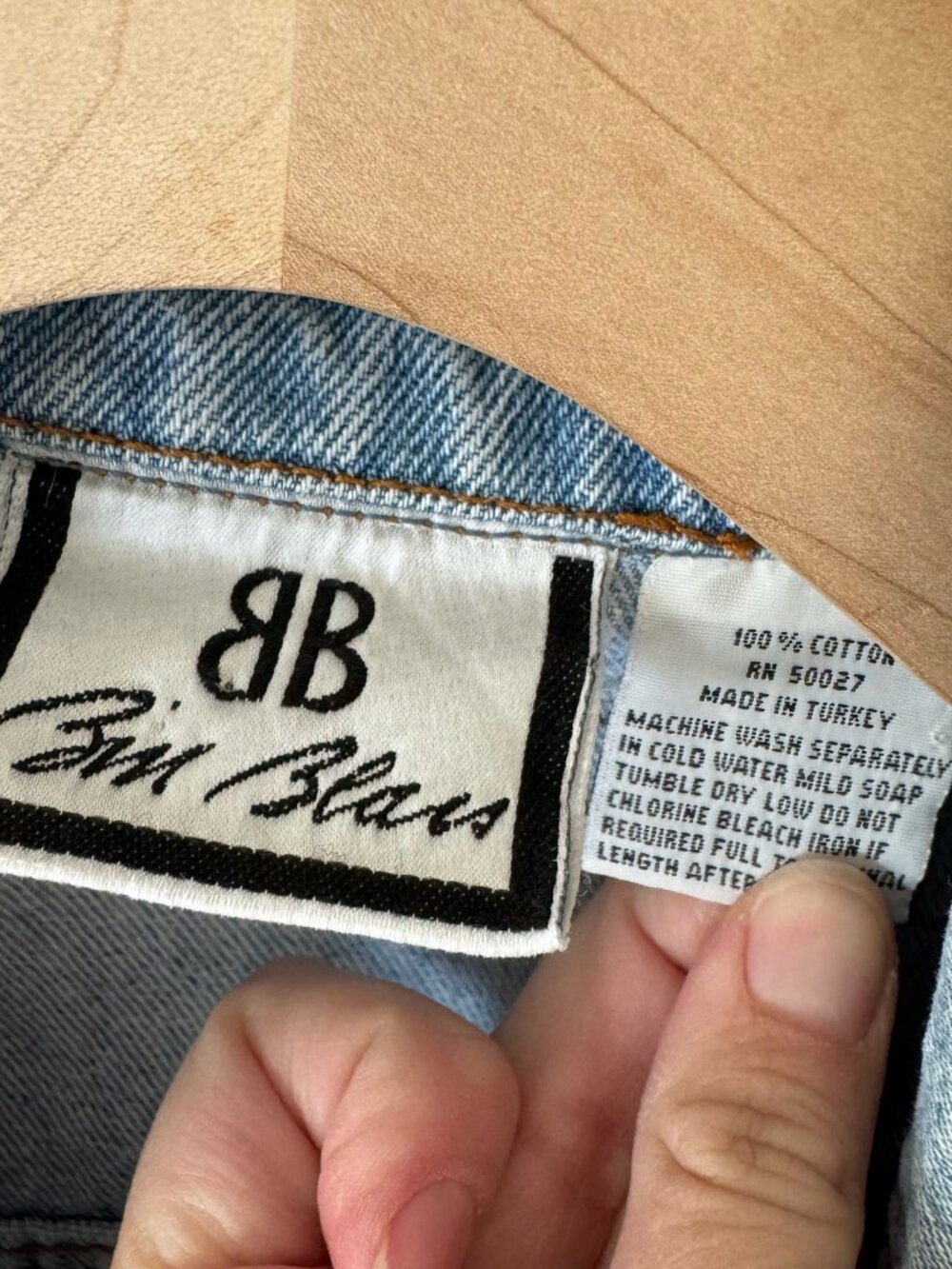 Vintage Bill Blass Light Wash Denim Vest Size Small - Picture 3 of 7